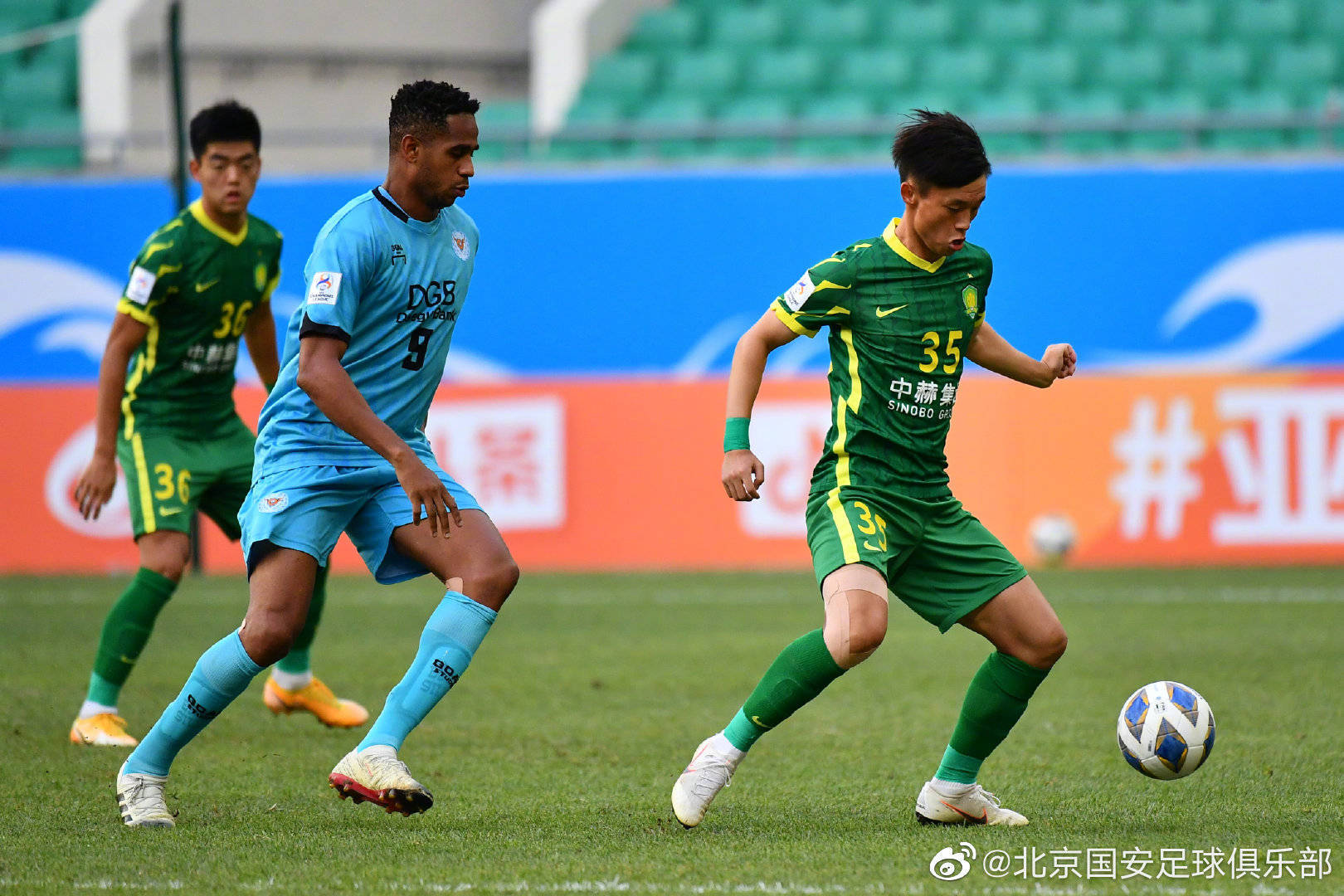 关于多伦多猛龙迎亚冠关键赛；窗口期复出首秀；球迷炸锅；资深球员宣示担当的信息