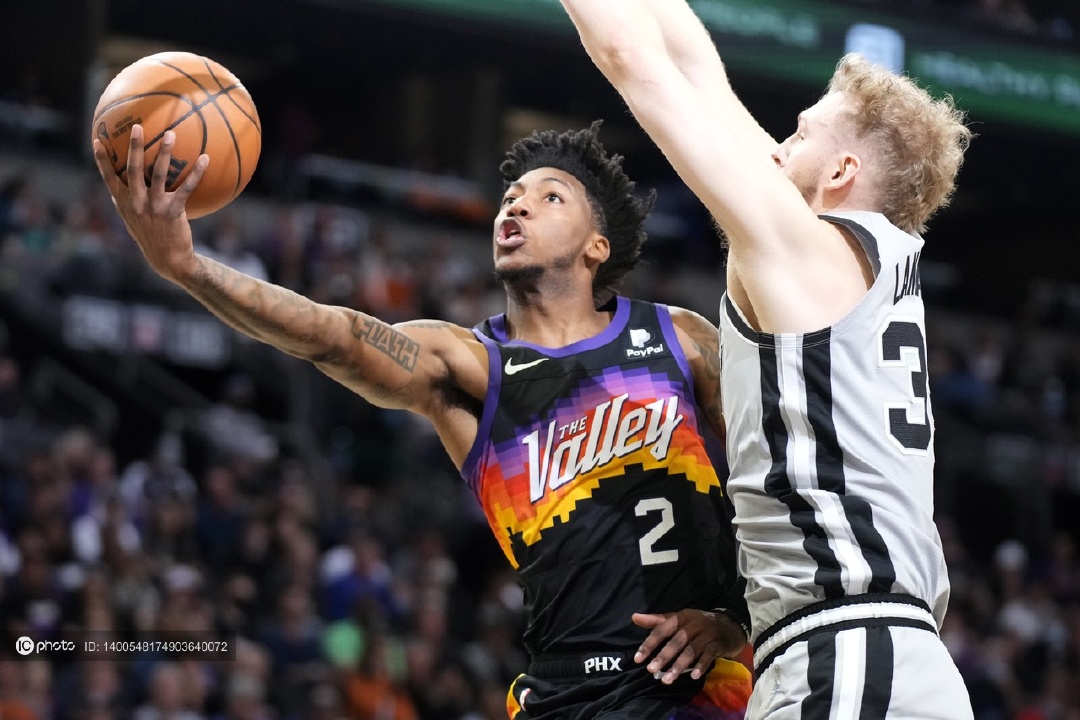 包含足总杯窗口期走向成谜，圣安东尼奥马刺防线松动，信心回归，控场能力受关注的词条-英雄联盟s15